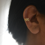 Load image into Gallery viewer, 18K Snow Petal Studs