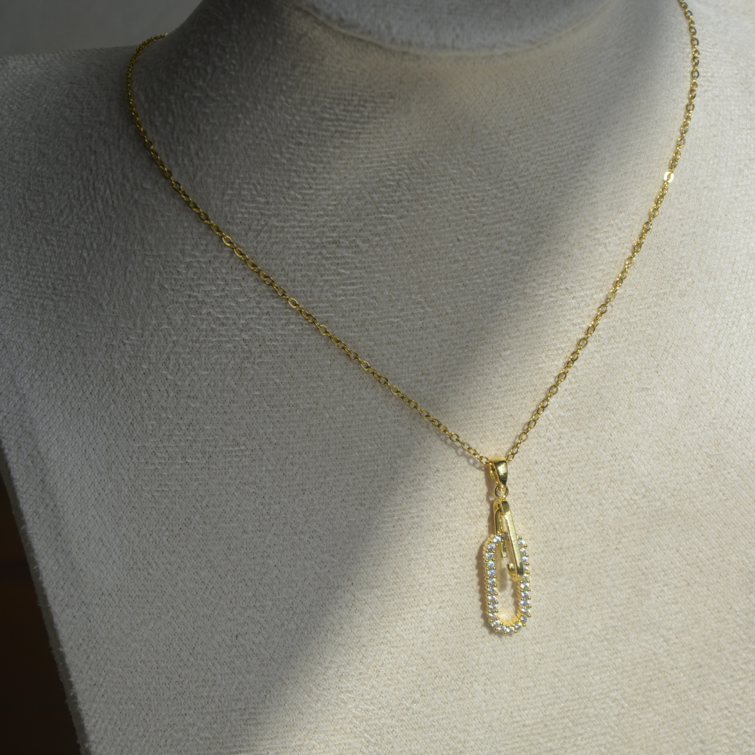 18k Oval Zircon Pendant Necklace