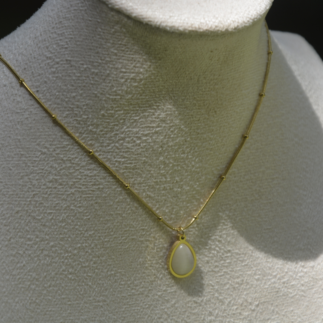 Elara White Dewdrop Necklace