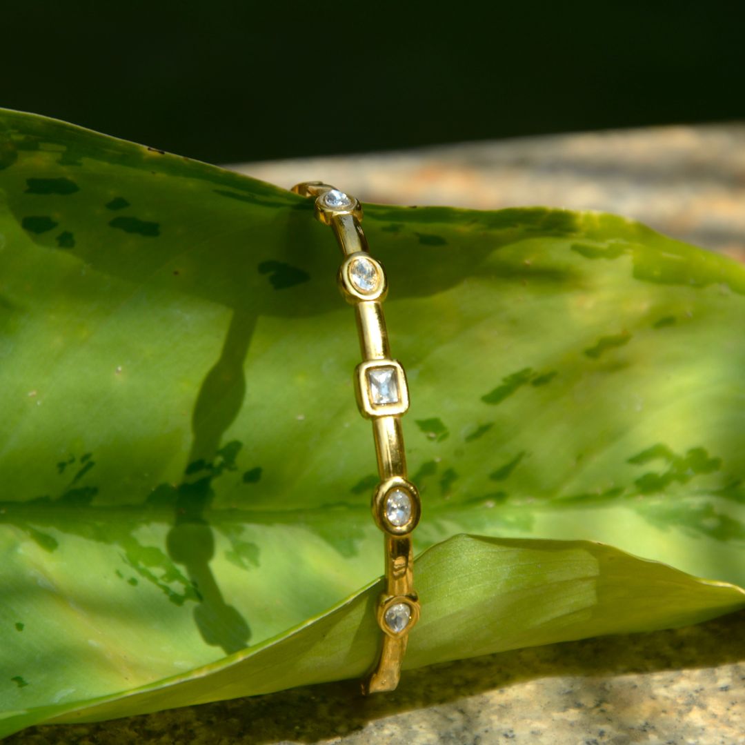 LUMIÈRE Line Bracelet – 18K Gold Plated
