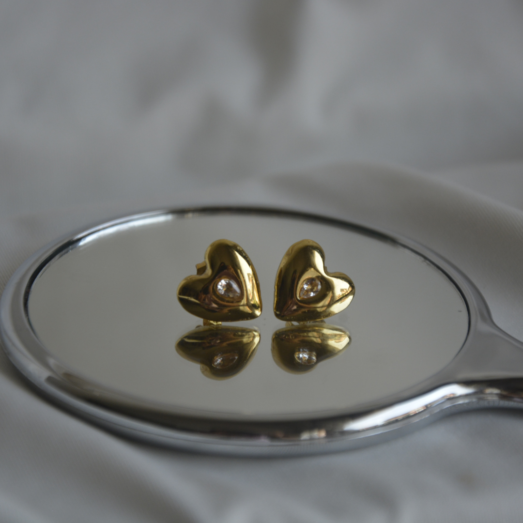 18K Heart Studs