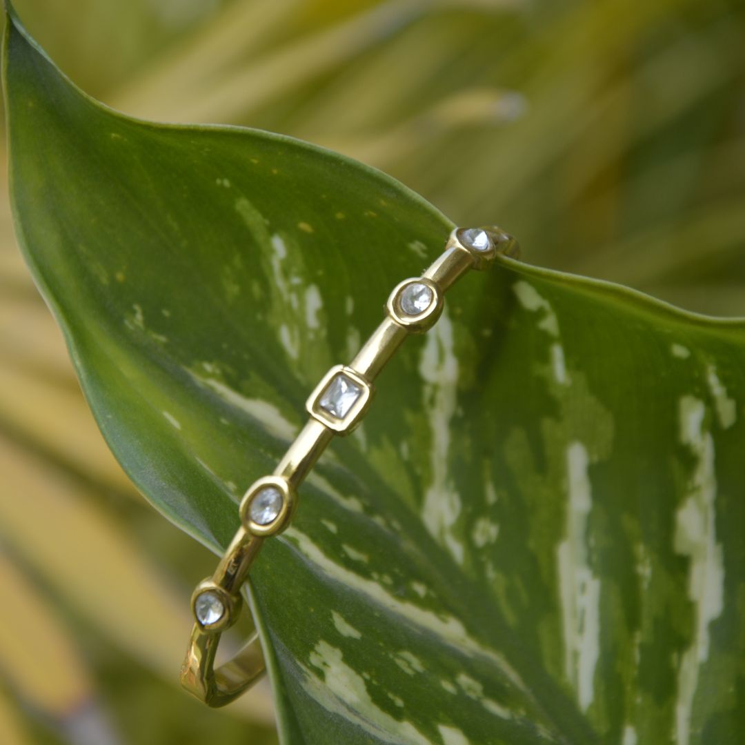 LUMIÈRE Line Bracelet – 18K Gold Plated