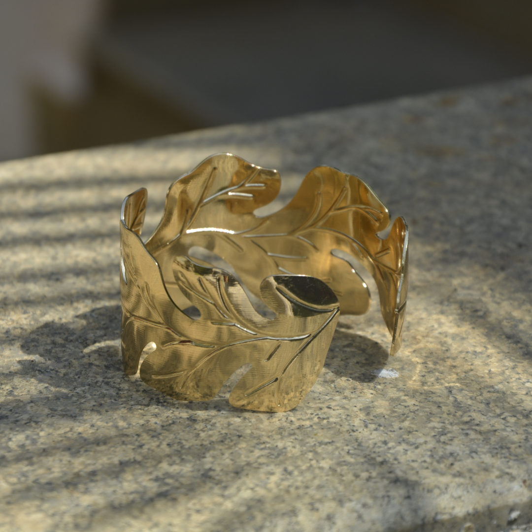 VERDÉA Leaf Cuff – 18K Gold Plated