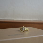 18k round shaped clock ring