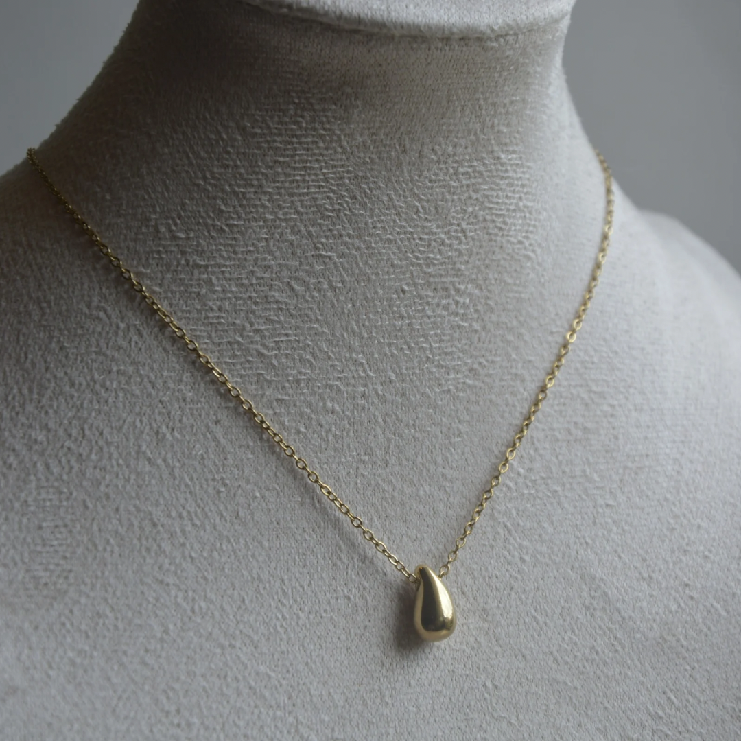 18K Tear Drop pendant necklace