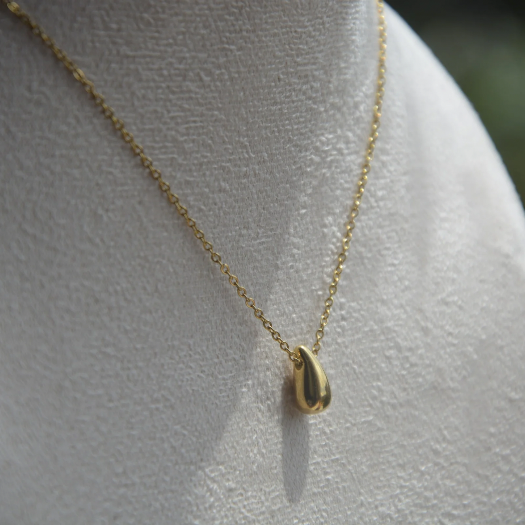 18K Tear Drop pendant necklace