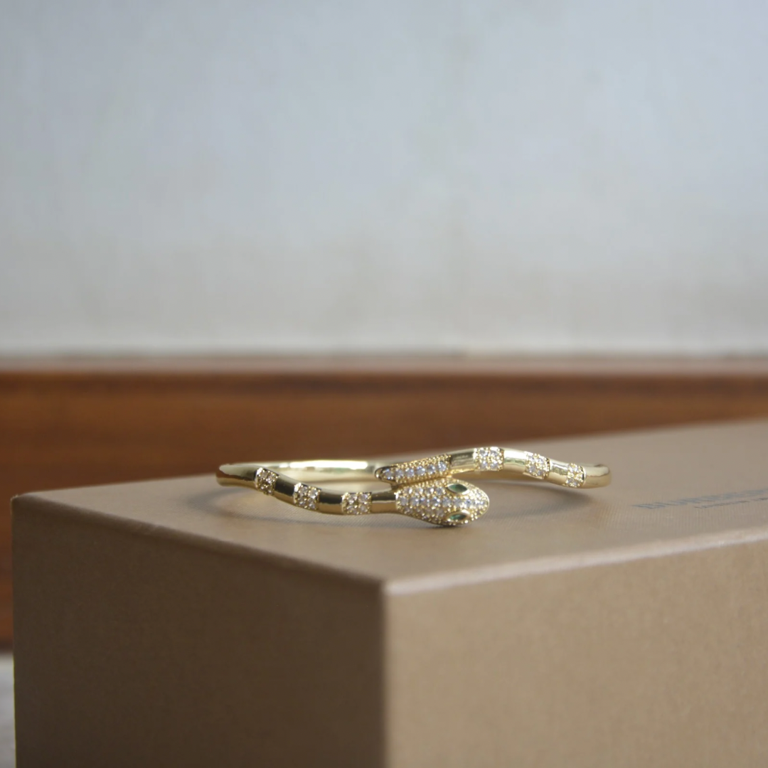 18K Green emerald serpent bracelet