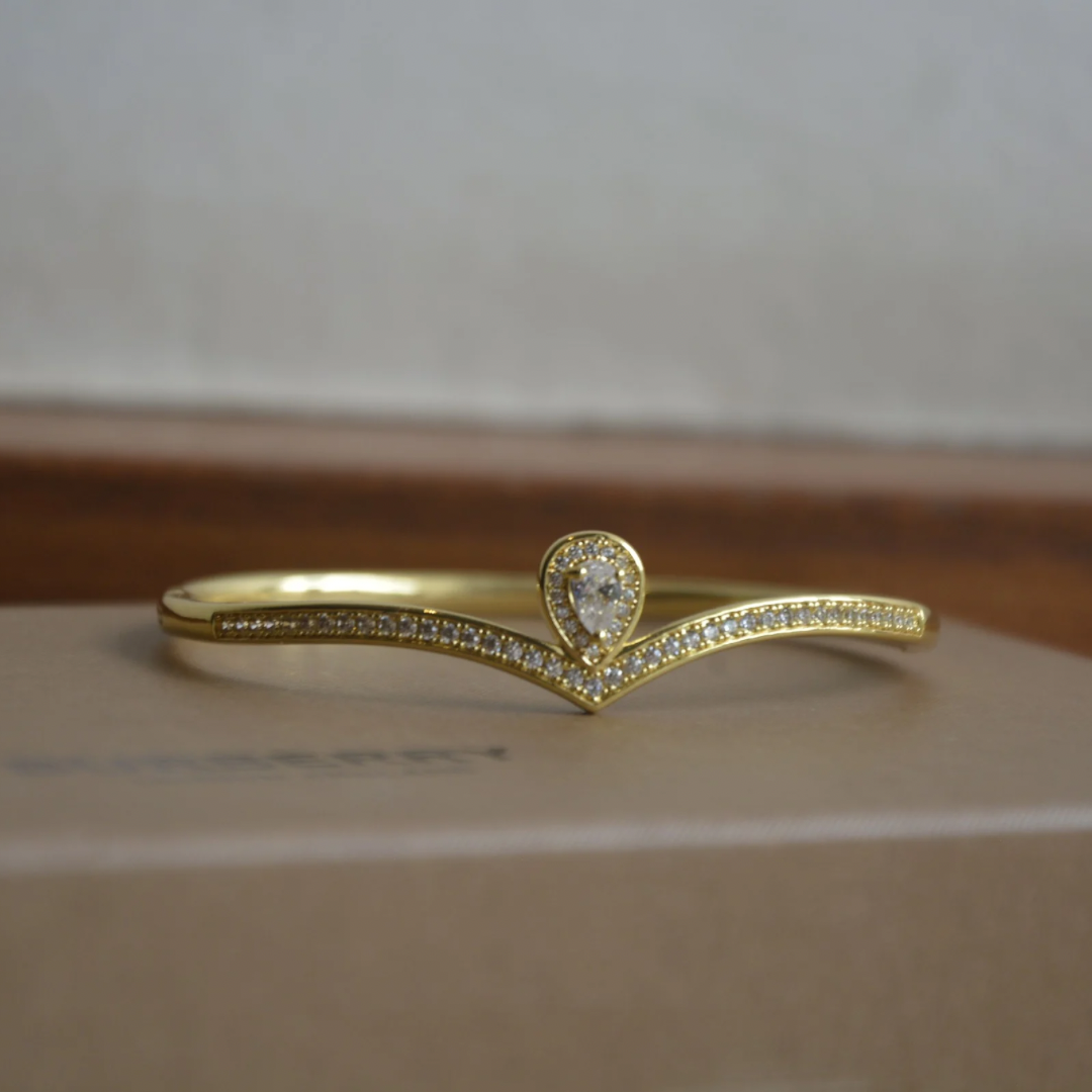 Gold rhinestone bracelet